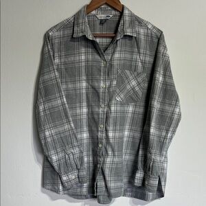 Old Navy Gray Plaid Women’s Flannel Shirt
